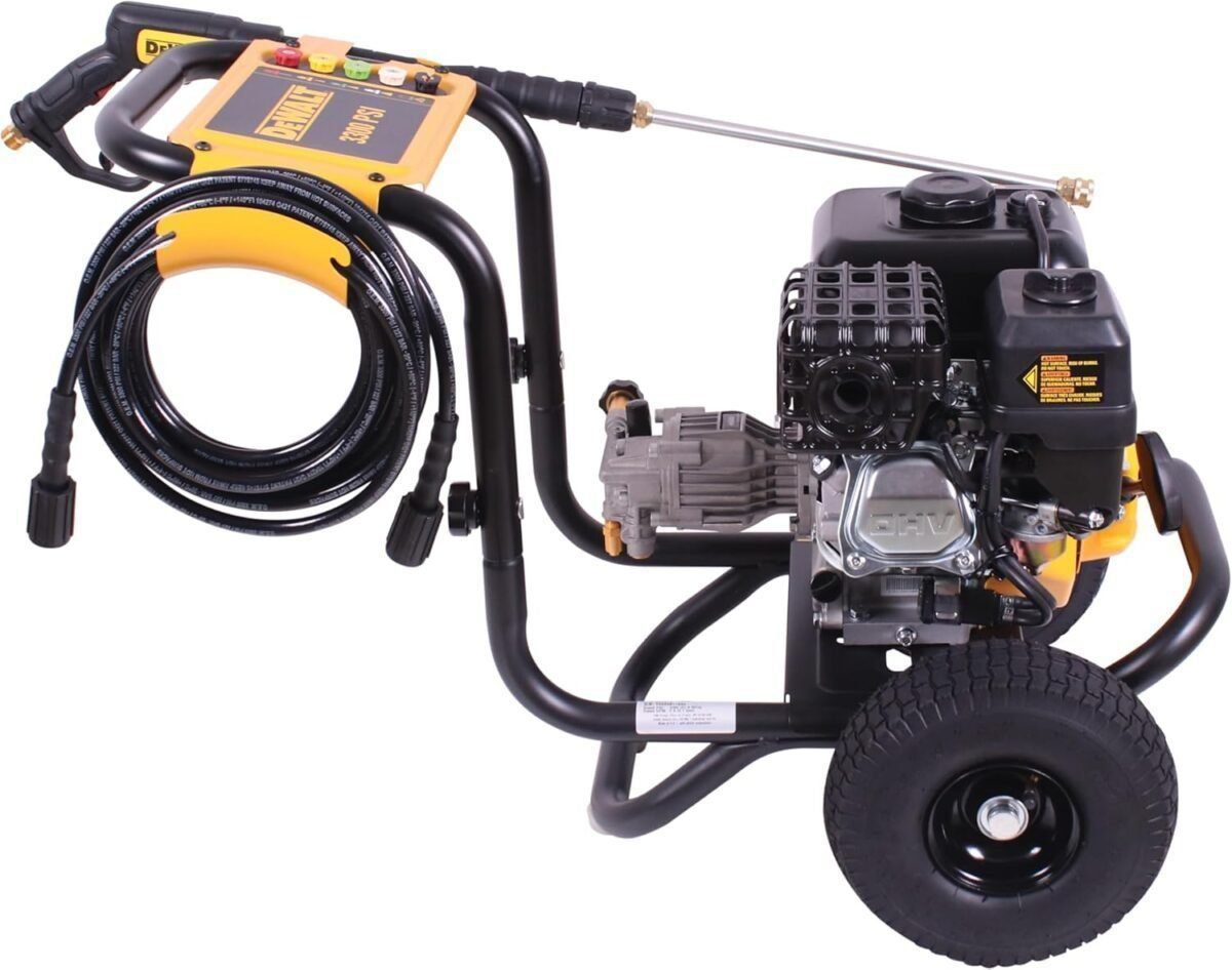 Dewalt 61147S 3300 PSI 2.4 GPM Gas Cold Water Pressure Washer