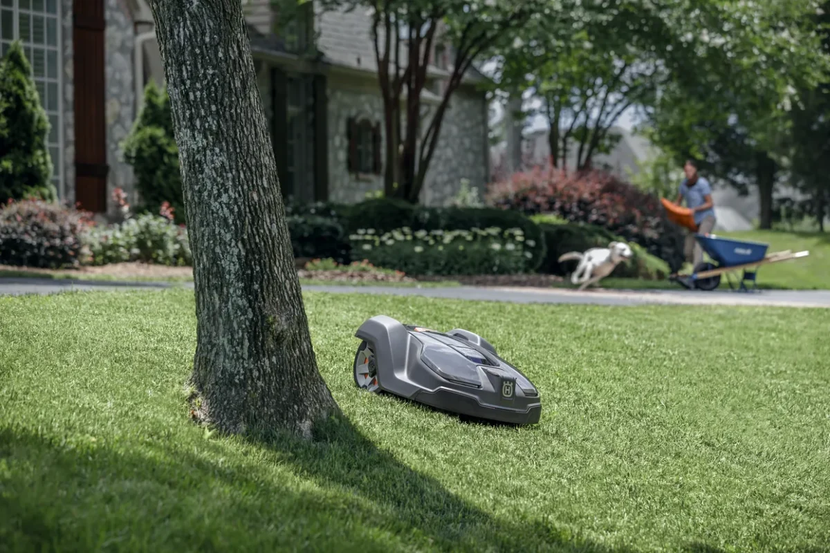 Husqvarna – Automower 430XH Robotic Lawn Mower – Gray