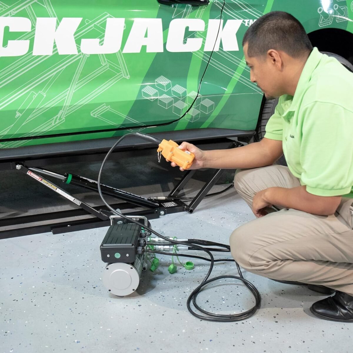 QuickJack 7000TL Portable 7,000lb Capacity Car/Vehicle/Auto Lift/Home/Shop/Garage